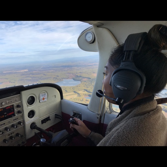 Meet your Posher, Grachelle - Picture 3 of 9